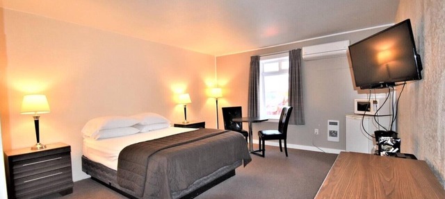 Willowbend Hotel in Maple Creek