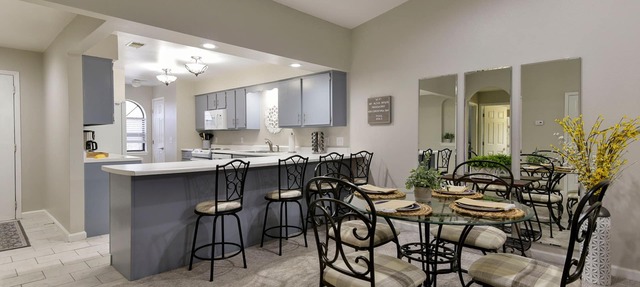 Wonderful Updated Luxury Condo-Heart of Branson-Affordable-Indoor Pool-Spacious in Branson