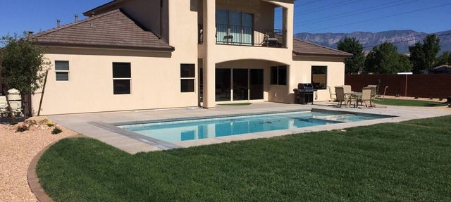 Zion National Park Vacation Home~Private Pool in Hurricane