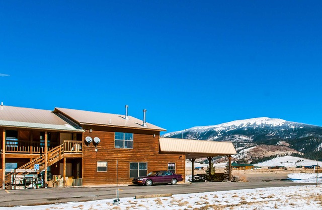 Econo Lodge Eagle Nest in Eagle Nest