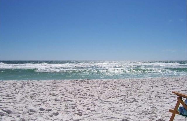 Gulf Front, Top Floor End Unit with Front & Side View of Gulf in Fort Walton Beach