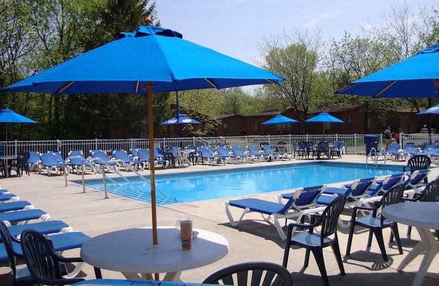 Island Club 6 in Put in Bay