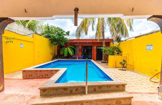 Private BBQ Patio |1 Block to the Beach & Malecón! in Progreso