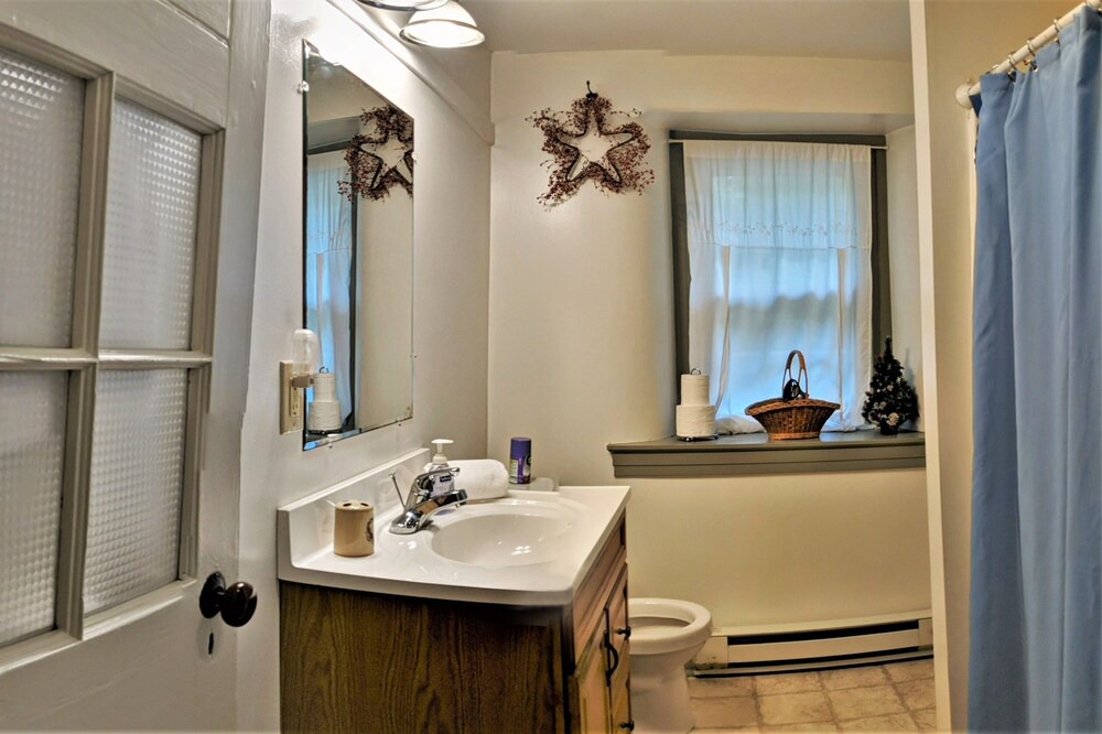 Photo of Bathroom in Narvon