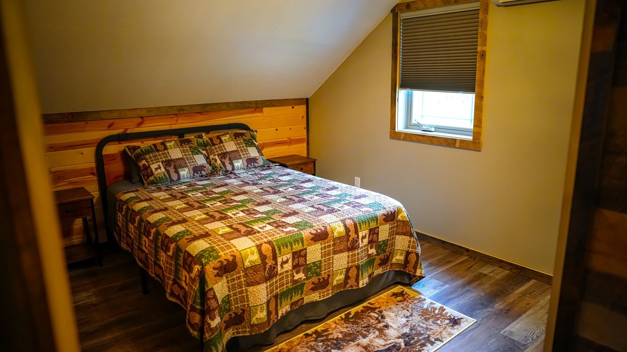 Photo of Bedroom in Crane Lake