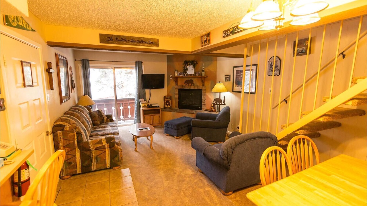 Photo of Livingroom in Red River