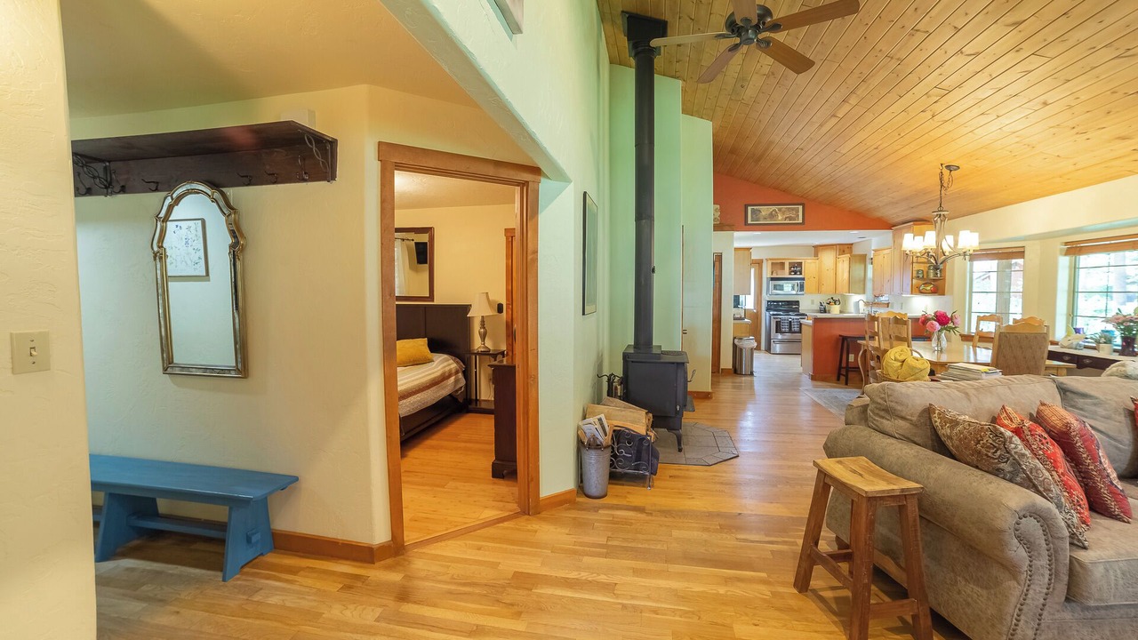Photo of Livingroom in Bayfield
