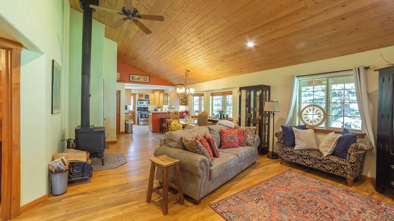 Photo of Livingroom in Bayfield