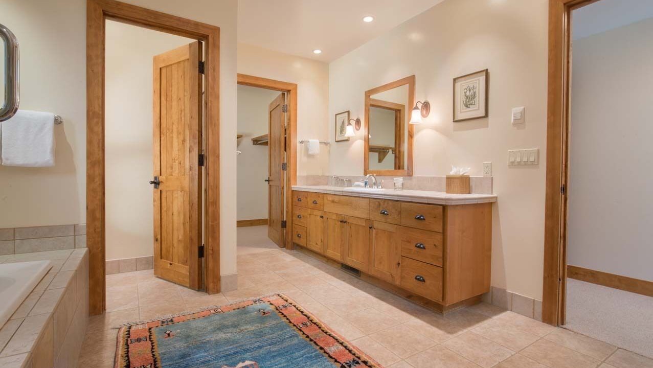 Photo of Bathroom in Granite Ridge