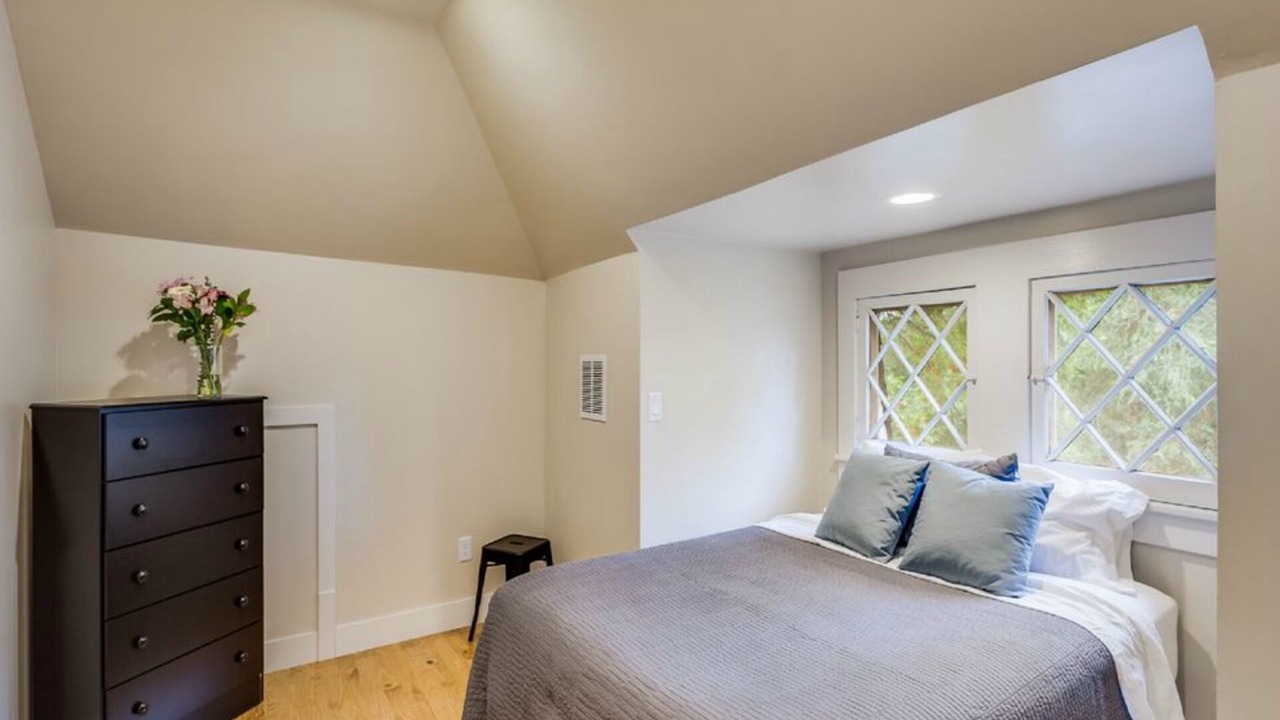 Photo of Bedroom in University North