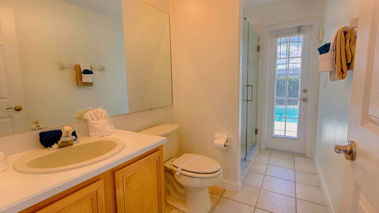 Photo of Bathroom in Orange Tree