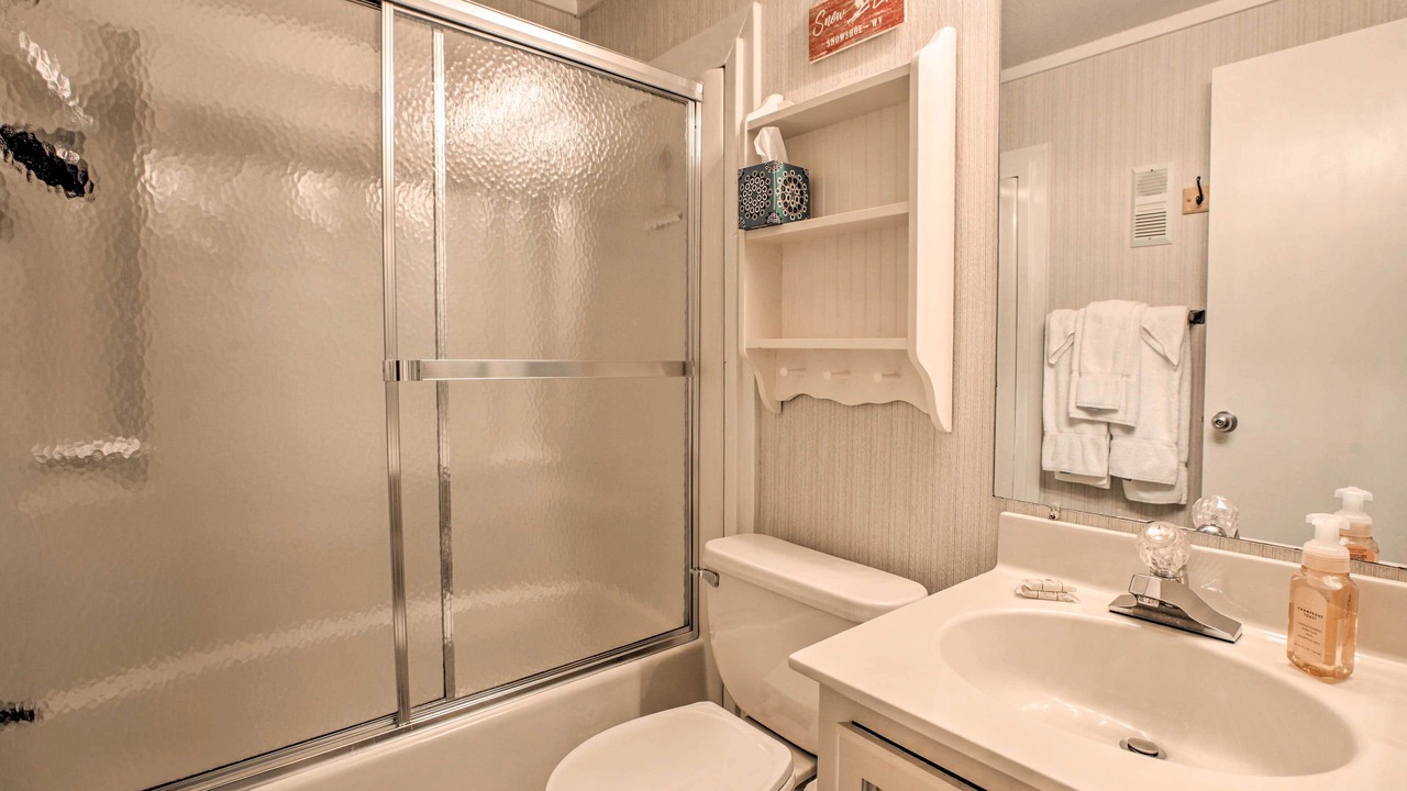 Photo of Bathroom in Edray