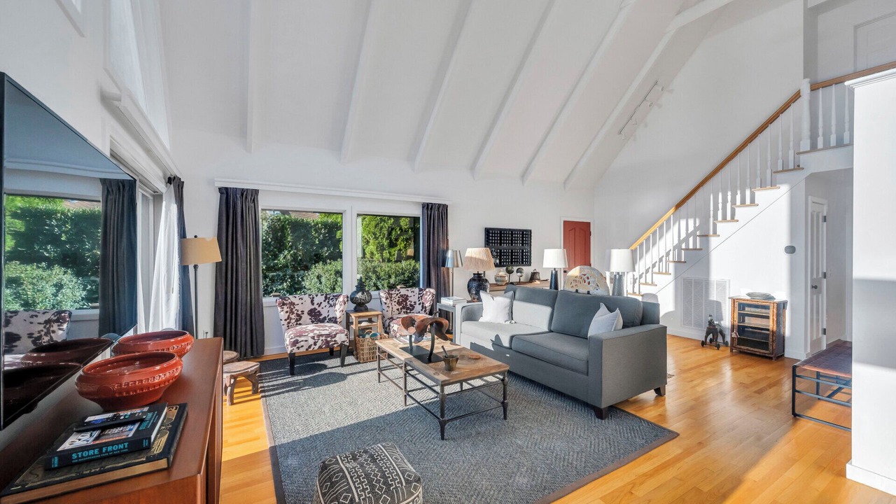 Photo of Livingroom in Shinnecock Hills