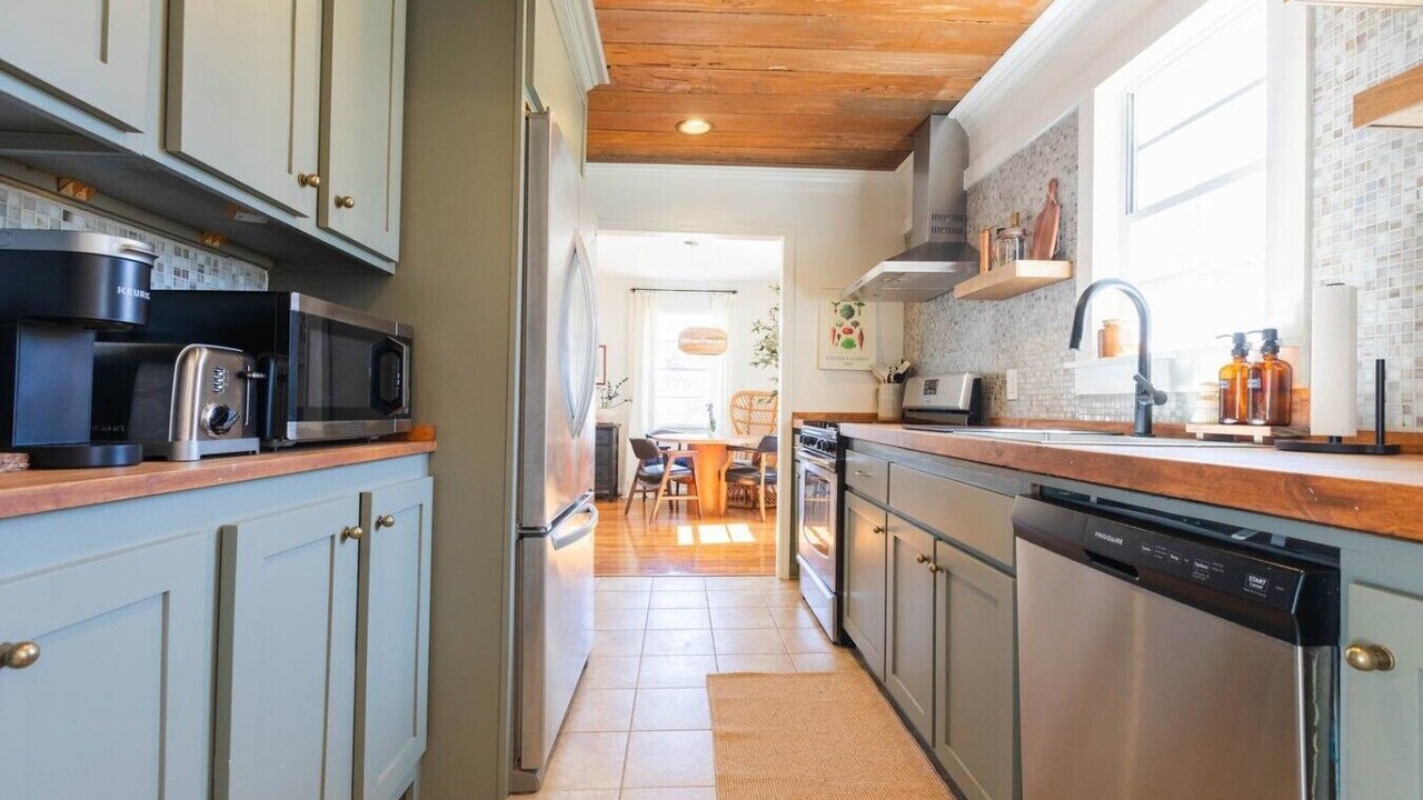 Photo of Kitchen in Crestline Heights