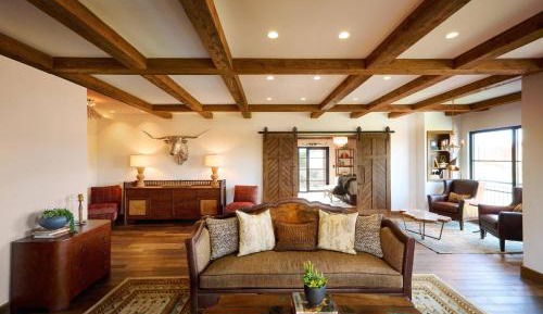 Presidential King Suite with Fireplace, Terrace and Skyline View