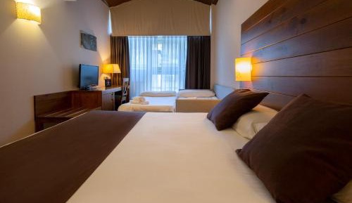 Quadruple Room (4 Adults)