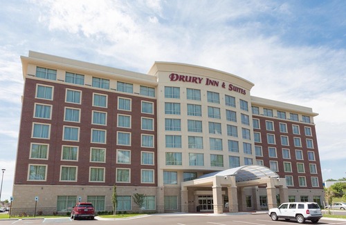 Grand Rapids Hotel | Drury Inn & Suites Grand Rapids