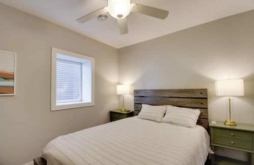Detroit Lakes Cottage | Pearl Lake Retreat w/Dock & Stunning Views!