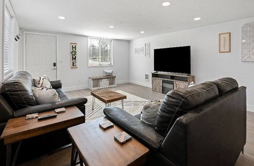 Bend Apartment | Cozy brand new remodeled apartment