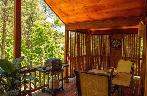 Broken Bow Cabin | Beavers Bend State Park entrance 259A , Southern Hill Addition; Wood Knot Cabin