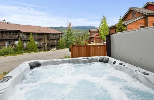 Bear Crossing House | Luxury Villa 745I Hot Tub I Great Views I Best Price I FREE Adventures Daily