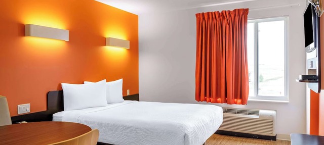 Motel 6 Swift Current, SK in Swift Current