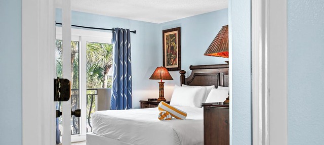 Sunset Terrace 108 · Dolphins · Gulf Front in Bradenton Beach