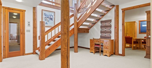 RMR: Ringer House in Teton Village in Teton Village