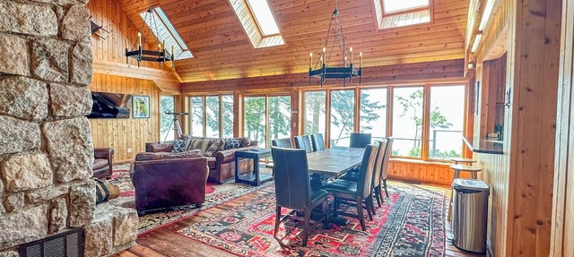 Gales of Gitchi Gami - Lake Superior - Lutsen, MN - Cascade Vacation Rentals in Lutsen