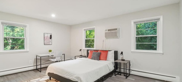 Pine Brook 808 I Your Newark Retreat I Pool & Gym in Newark
