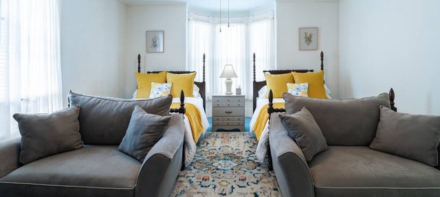 Stay in Style! Family Getaway by the Erie Shores in Marblehead