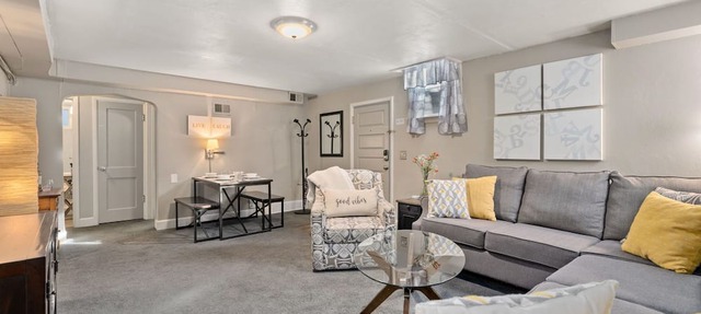 Cozy Abode on Mountain Ave – Walk to Old Town! in Fort Collins