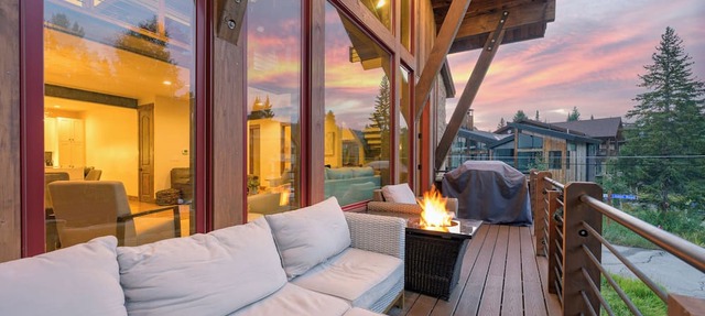 Slopeside Luxury Chalet I Hot Tubs I Firepit I Views I Game Room I Theatre I Discounted Attractions in Winter Park