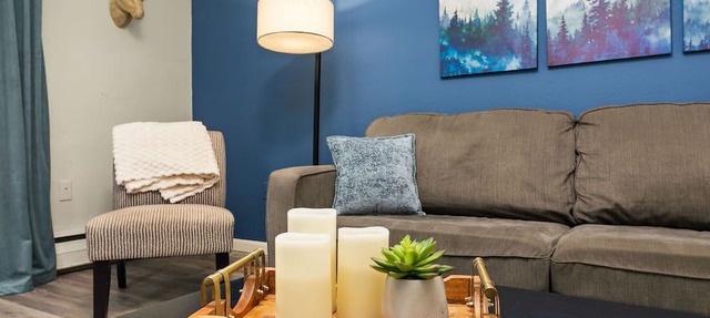 Peterson Flats - Downtown Group Retreat in Fort Collins
