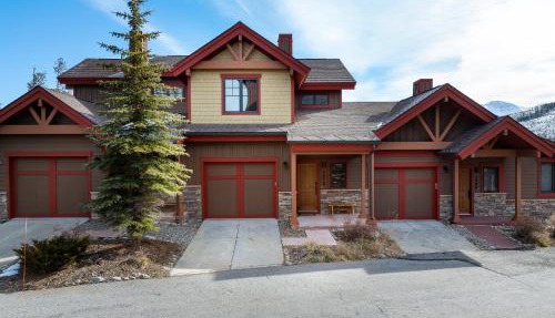 Downtown WP Chalet 1415 I Private Hot Tub I Great Views I Activity Program in Winter Park