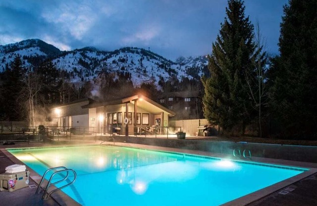 Outpost: Four Seasons II C6 - Hot Tub Access! in Teton Village