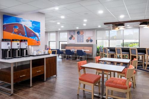 Hampton Inn Auburn 
